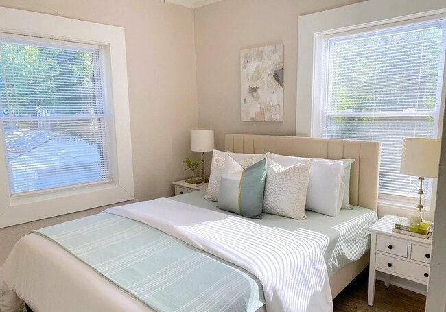 Photo - Gladstone Pointe Apartments