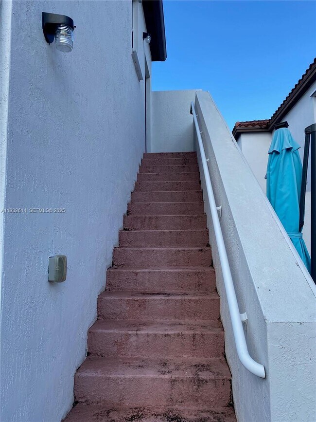 Photo - 9464 SW 171st Pl Unit ANNEX