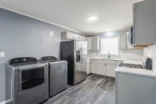Photo - 308 S Payne St