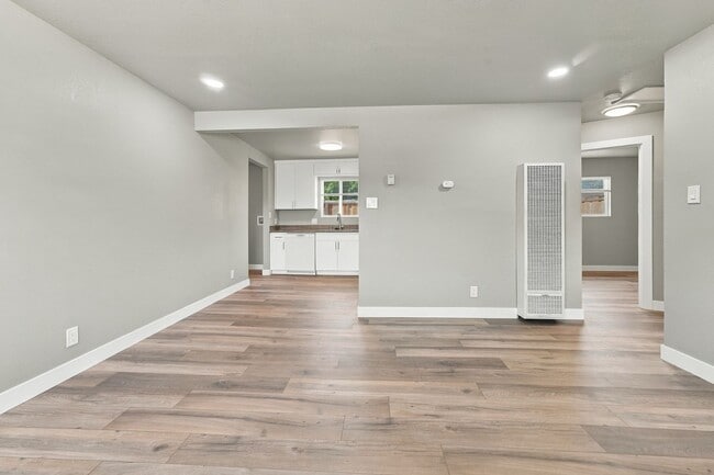 811 Blossom Way Unit 811