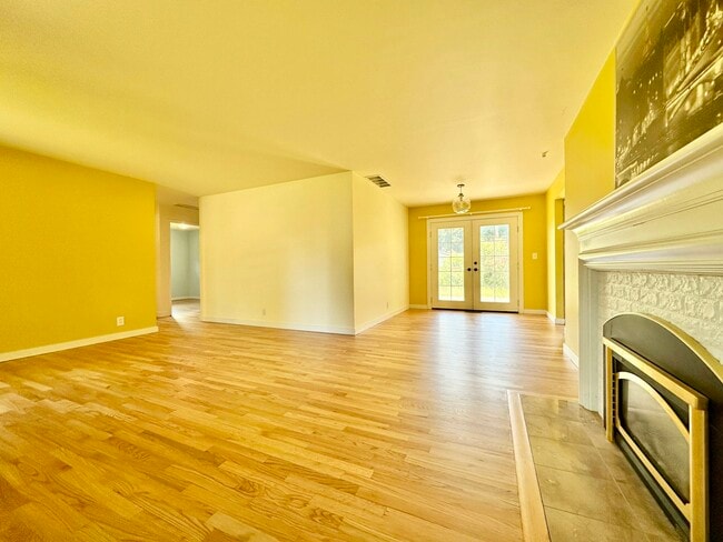 Photo - 4245 S 183rd St