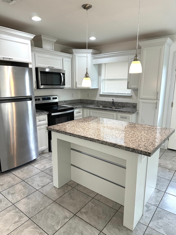 Photo - 325 Clemente Ave