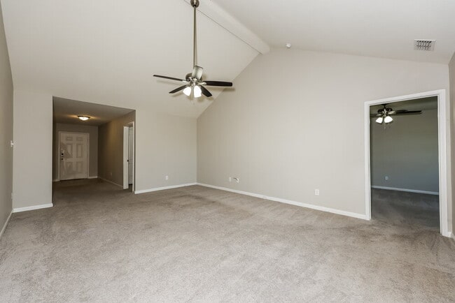 Photo - 157 Aaron St