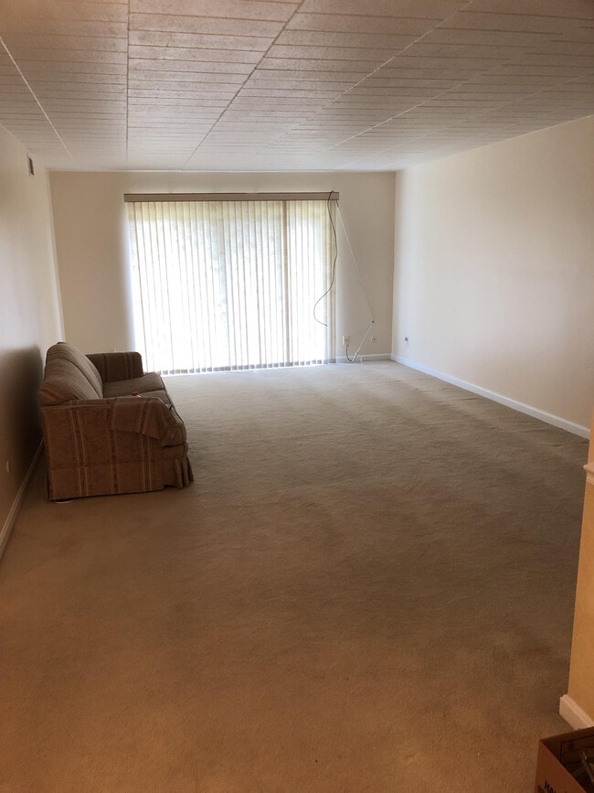 Photo - 213 Forest Green Dr