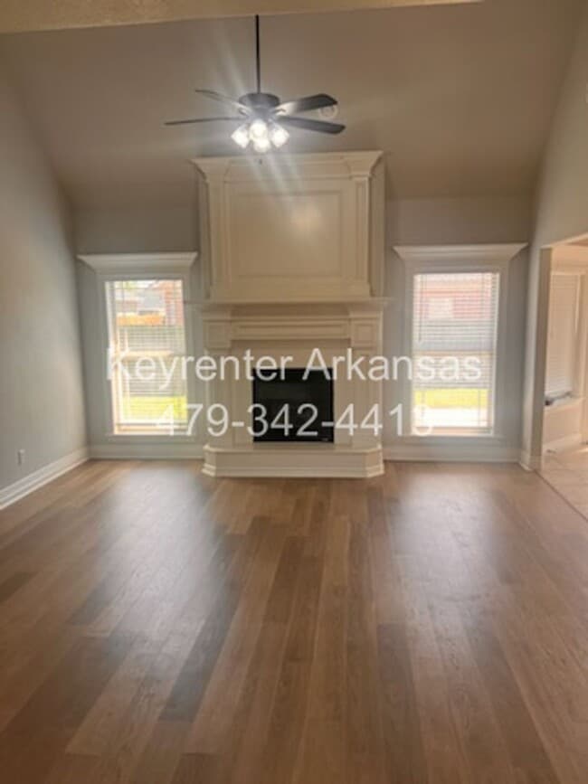 Photo - Spacious 4 Bedroom Home in Centerton!