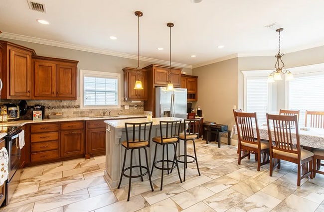 Photo - Southern Comfort Living: Your Dream Rental...