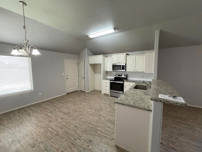 Photo - 1012 Donald Preston Dr