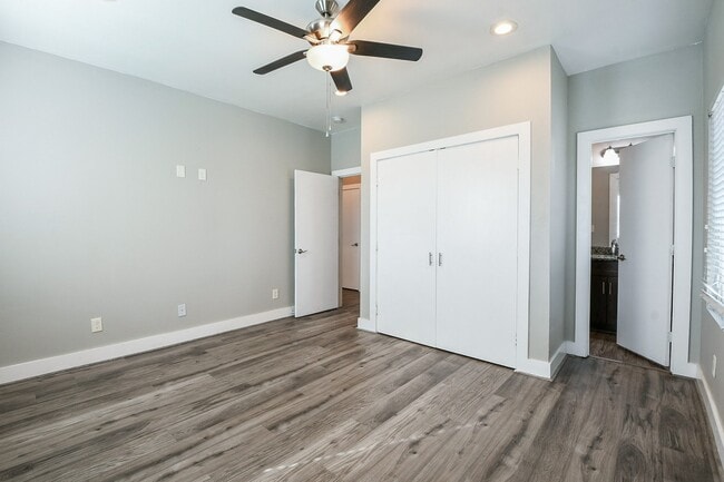 3249 Dixie Dr