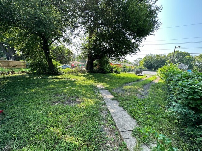 Photo - 615 Udell St