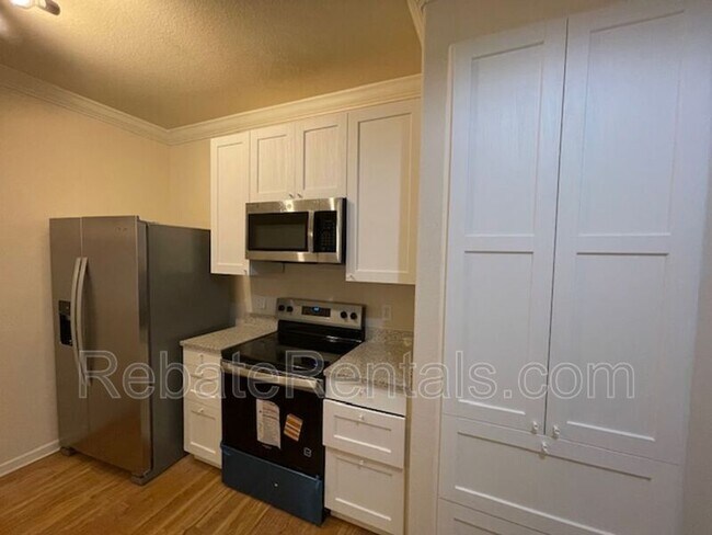 Photo - 8290 Gate Pkwy W Unidad #1314