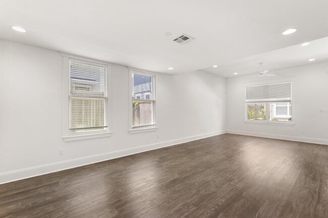 Photo - 515 Division St