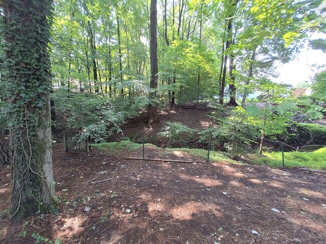 Photo - 212 Earle Ct
