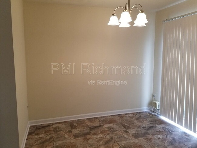 Photo - 4615 Chiswell Dr