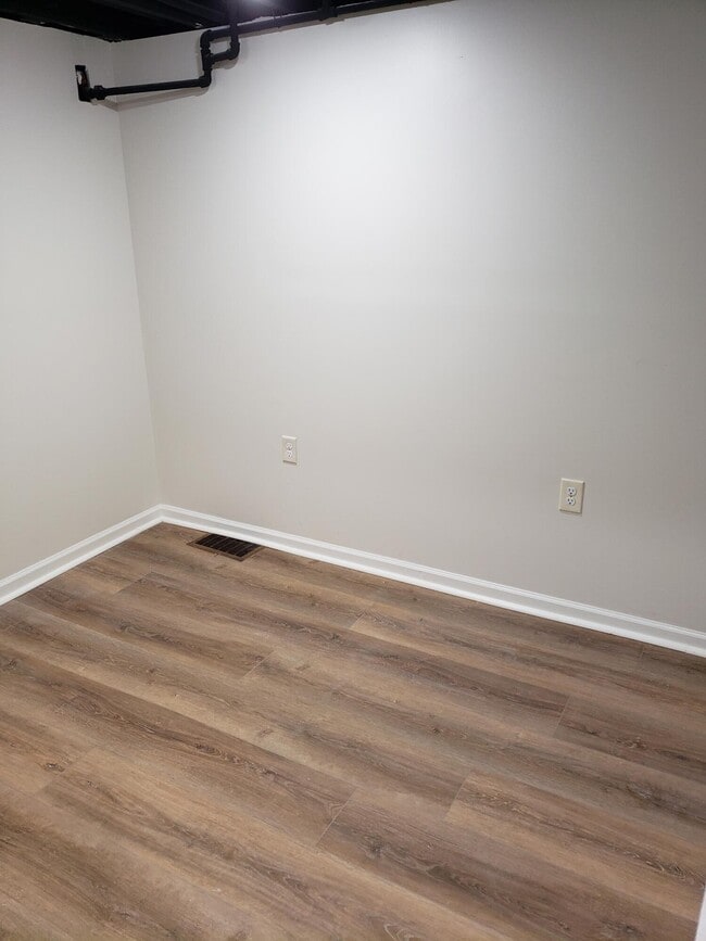 Photo - 1053 Pine Tree Dr