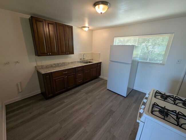 Photo - 2-Bedroom Walkup Near Highland Hospital Unit 1745