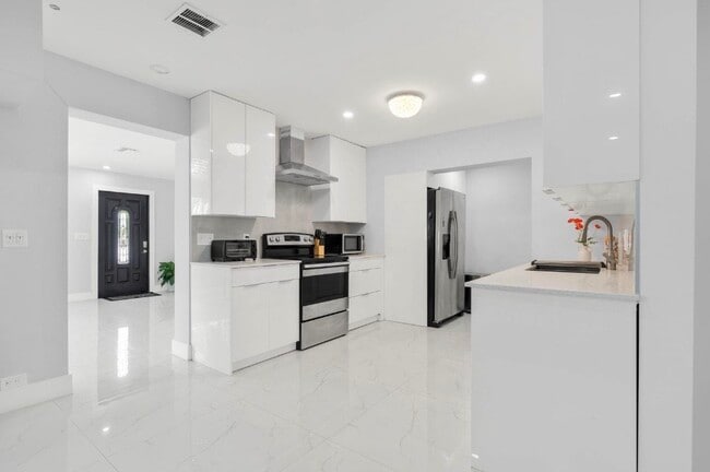 Photo - 255 Glouchester St