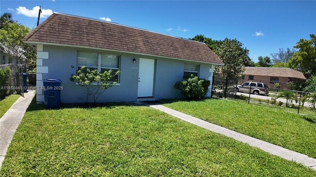 Building Photo - 1345 NW 8th Ave Unit A Rental
