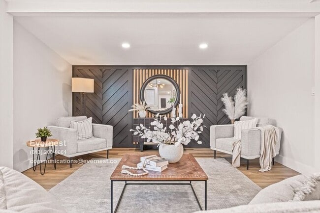 Photo - 5908 S Manhattan Ave