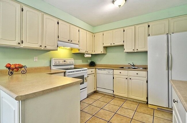 Photo - 174 Wright Crescent