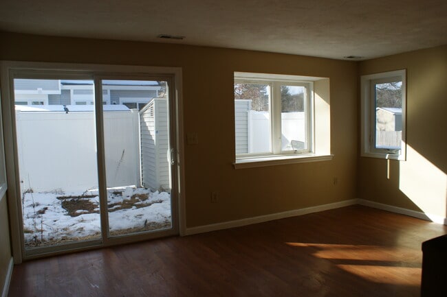 Photo - 25 Meadow Pond Dr Unit A