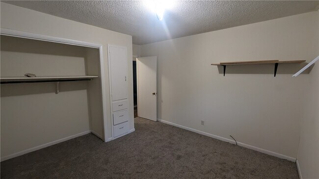 Photo - 1351 N Stephens Ave