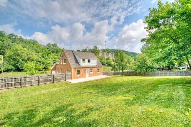 Photo - 797 Highland Ave