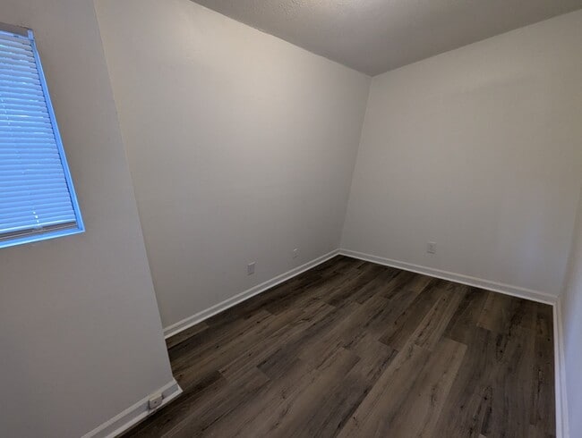 Photo - 560/562 Rustwood Dr Unit 560 Rustwood Dr