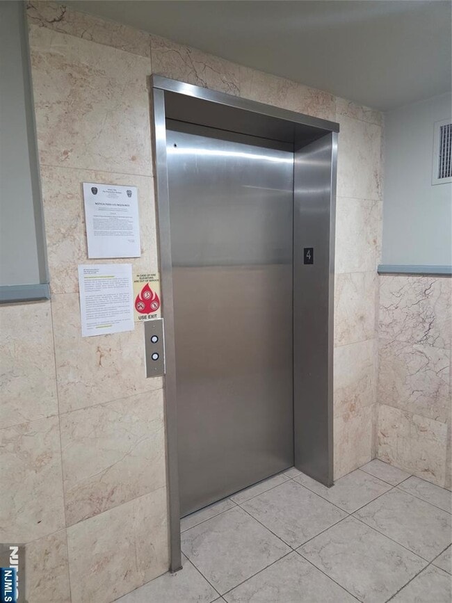 Photo - 2401 Bergenline Ave Unidad 2E