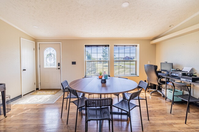 495 Lupine Ln