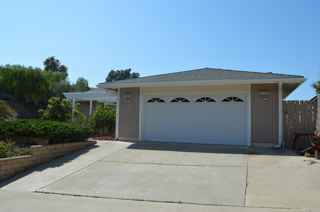 3 BR, 2 BA, Two Car Garage Home For Rent - 3 BR, 2 BA, Two Car Garage Home For Rent