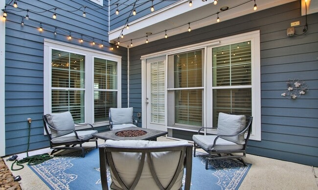 Photo - 15 E Breezy Way