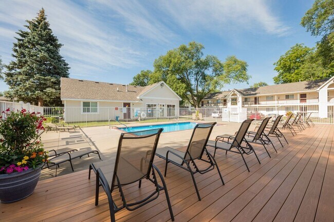 Bennett Grand Woods Apartments