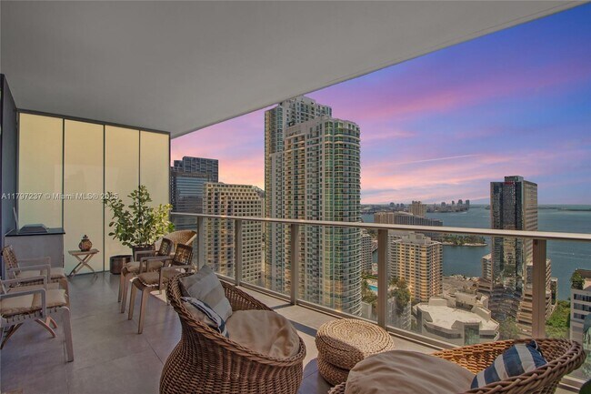 Photo - 1010 Brickell Ave Unidad 3105 Rental