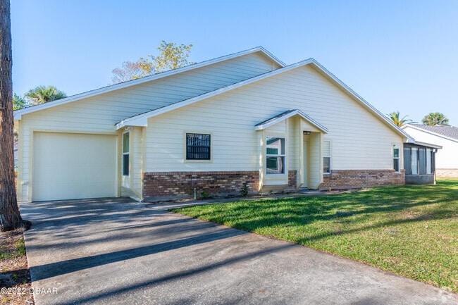 Building Photo - 157 Bob White Ct Unit 1570 Rental