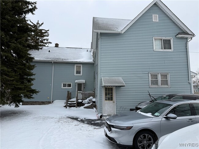 Photo - 1816 Military Rd