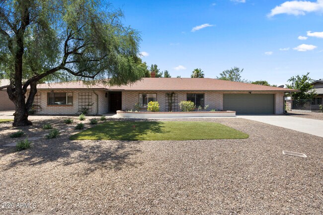 Photo - 5449 E Larkspur Dr