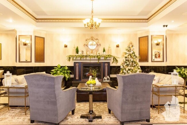 Photo - 5020 N Sheridan Rd