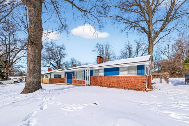 Photo - 2321 Noll Dr