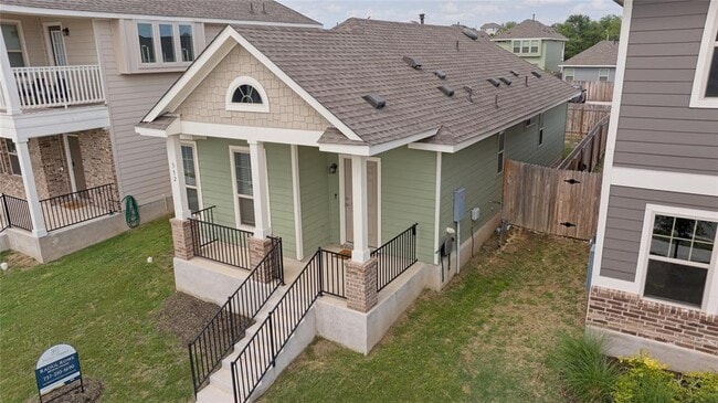 Photo - 352 Witchhazel Way