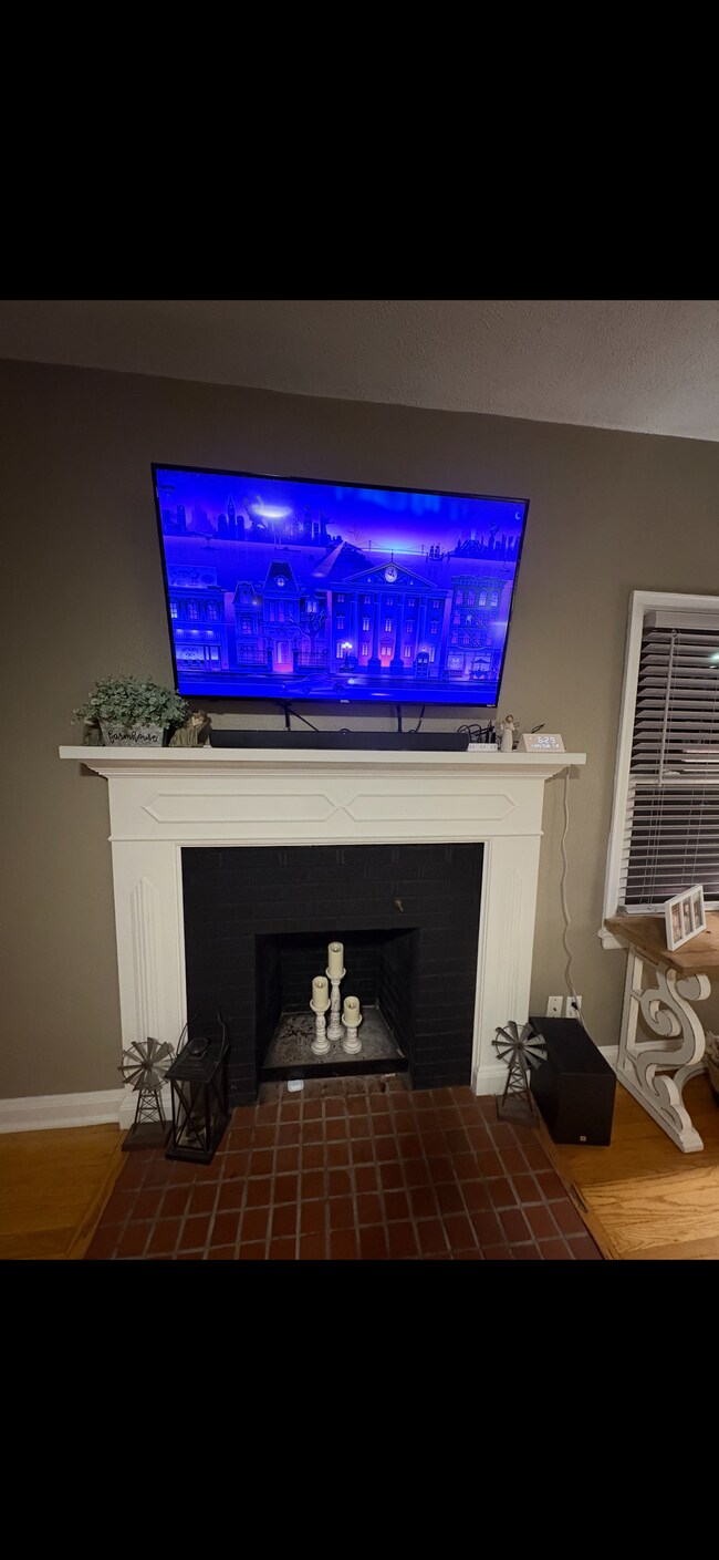 Viviendo - 1818 Lincoln St