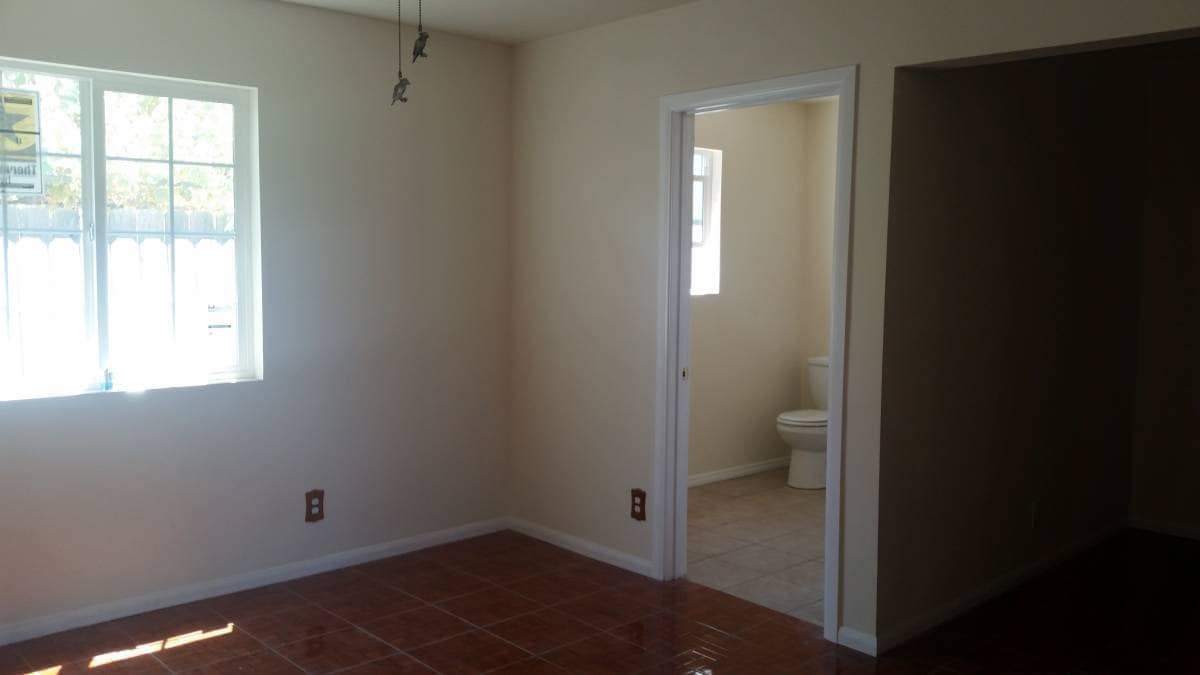 Photo - 206 W Cedar Ave