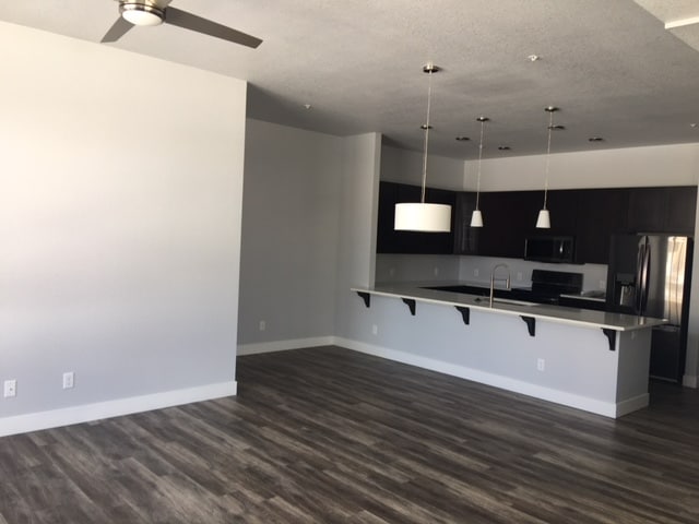 Photo - 902 Blondel St