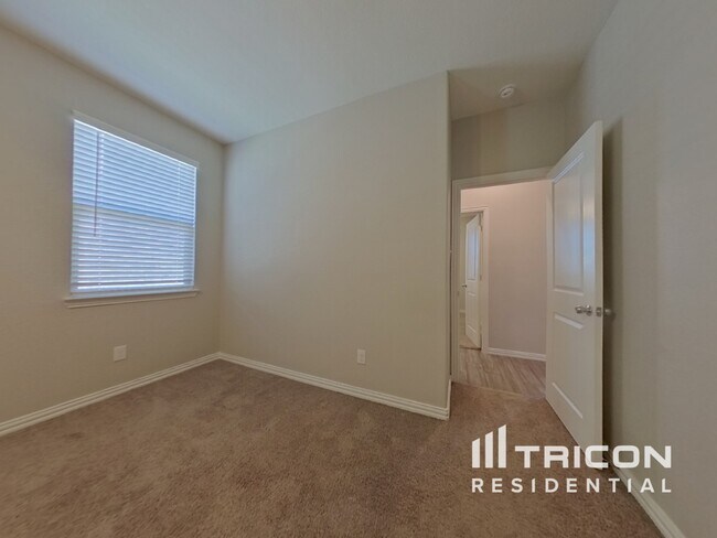 Photo - 2036 Charismatic Dr Casa