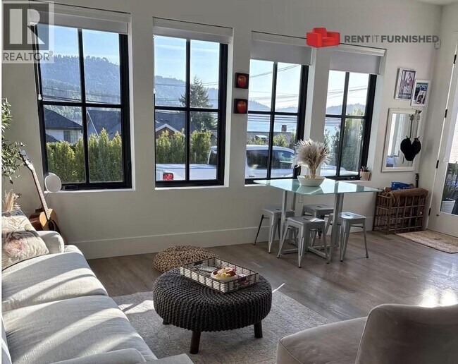 Photo - 1127 Ioco Rd