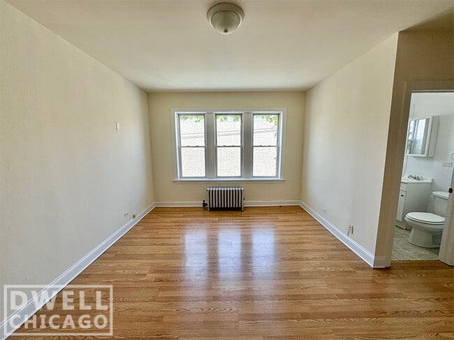 Building Photo - 2606 N Kimball Ave Unit 1