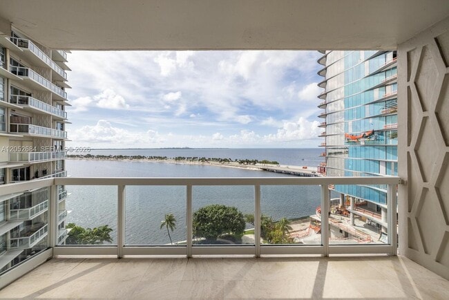 Building Photo - 2451 Brickell Ave Unit 11T