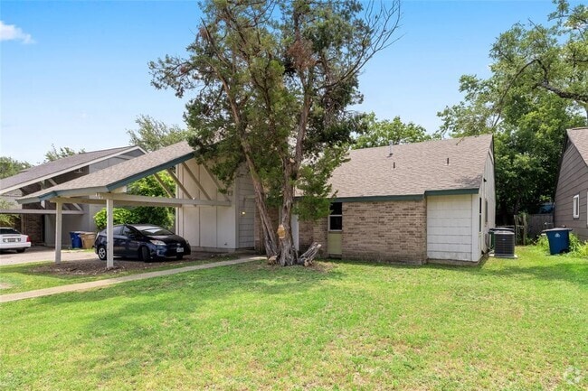 Building Photo - 6903 Woodhue Dr Rental
