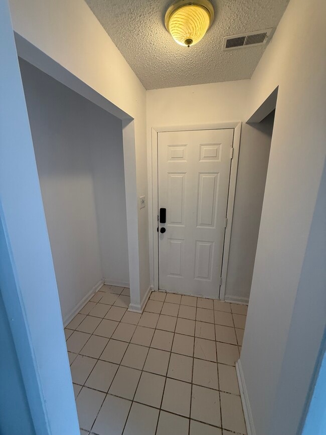 Photo - 6533 Deermont Ct