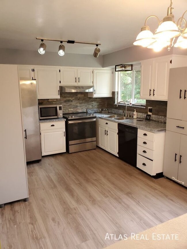 Photo - 2252 S Memphis St