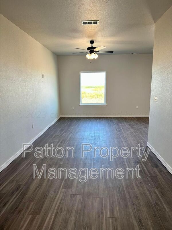 Photo - 14100 Daisy Dr